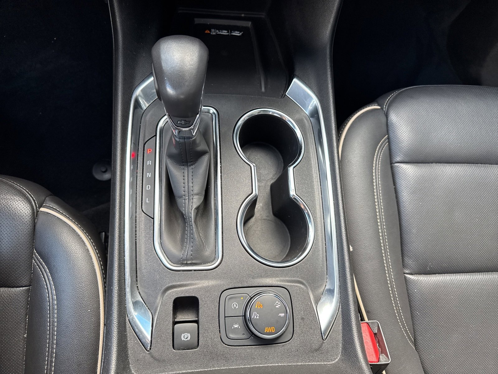 Used 2022 Chevrolet Traverse Premier image 31