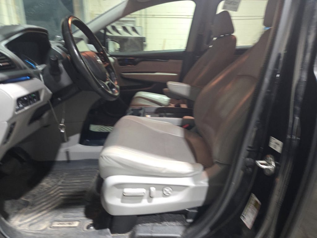 Used 2018 Honda Odyssey Elite image 8