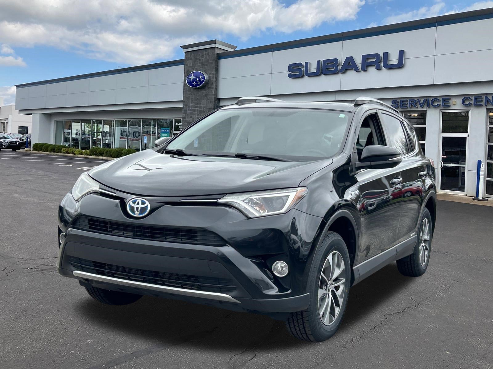 Used 2016 Toyota RAV4 XLE image 3