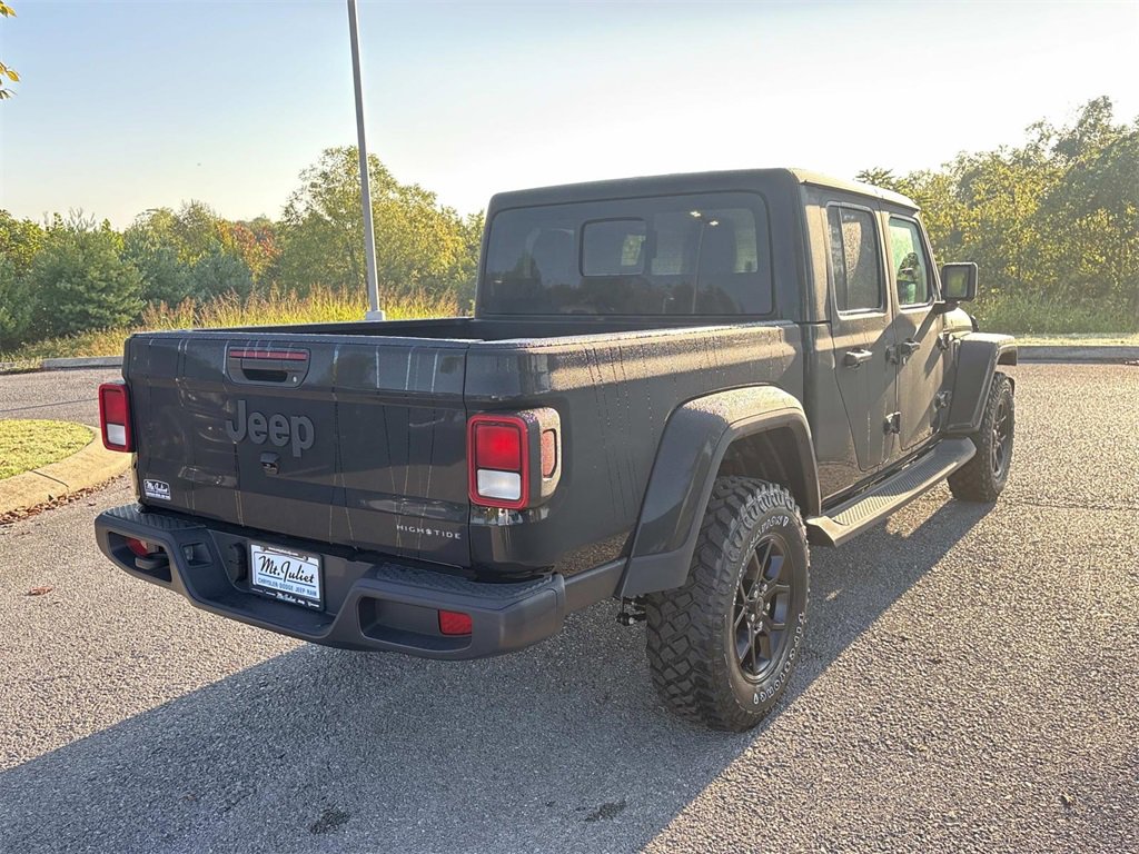 New 2025 Jeep Gladiator Sport image 9