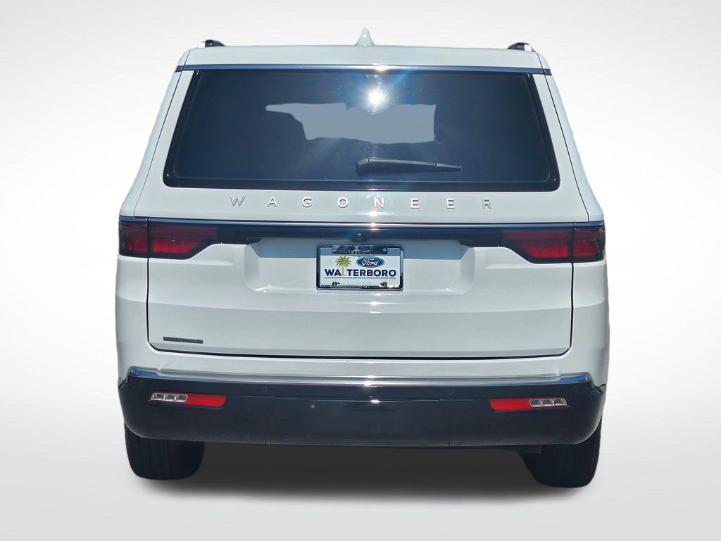 Used 2023 Jeep Wagoneer 4WD image 19