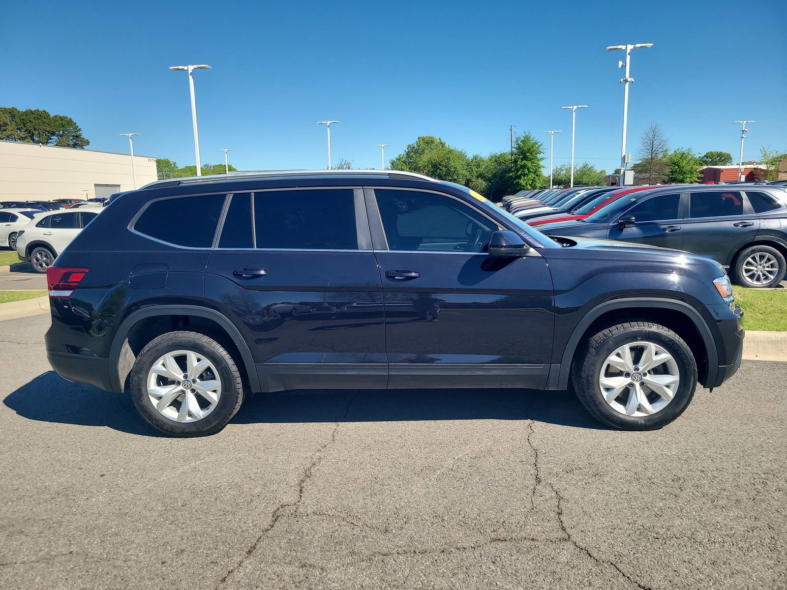 Used 2019 Volkswagen Atlas S w/ Towing Package AWD/4WD image 2