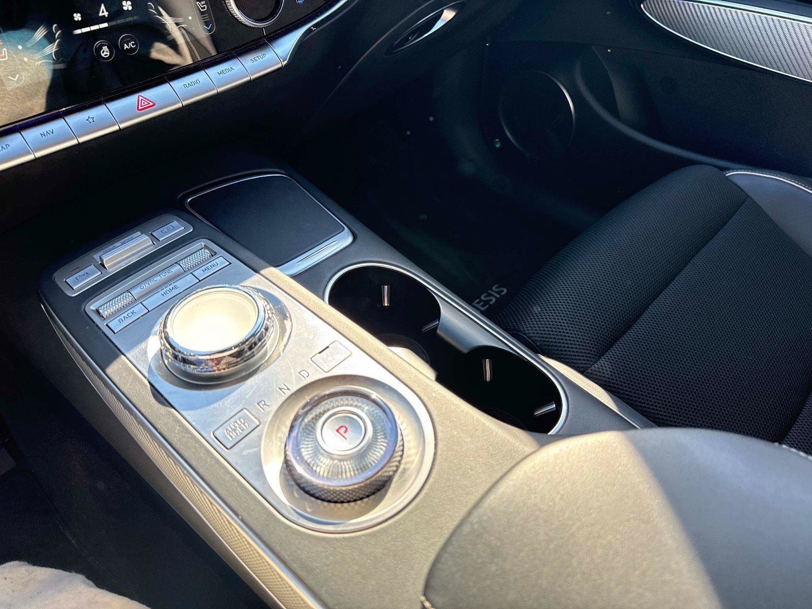 Used 2024 Genesis GV70 3.5T Sport AWD/4WD image 28