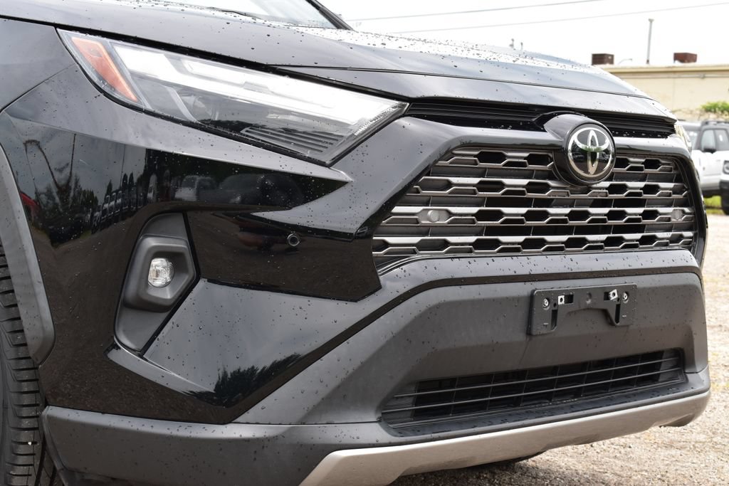 Used 2023 Toyota RAV4 Limited FWD image 5