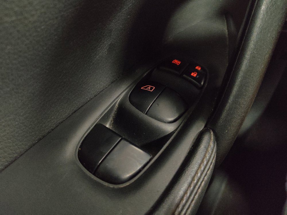 Used 2019 Nissan Rogue SL w/ Premium Package FWD image 27