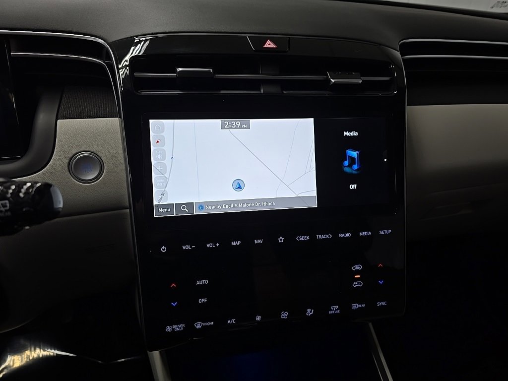 Used 2024 Hyundai Tucson Limited image 25