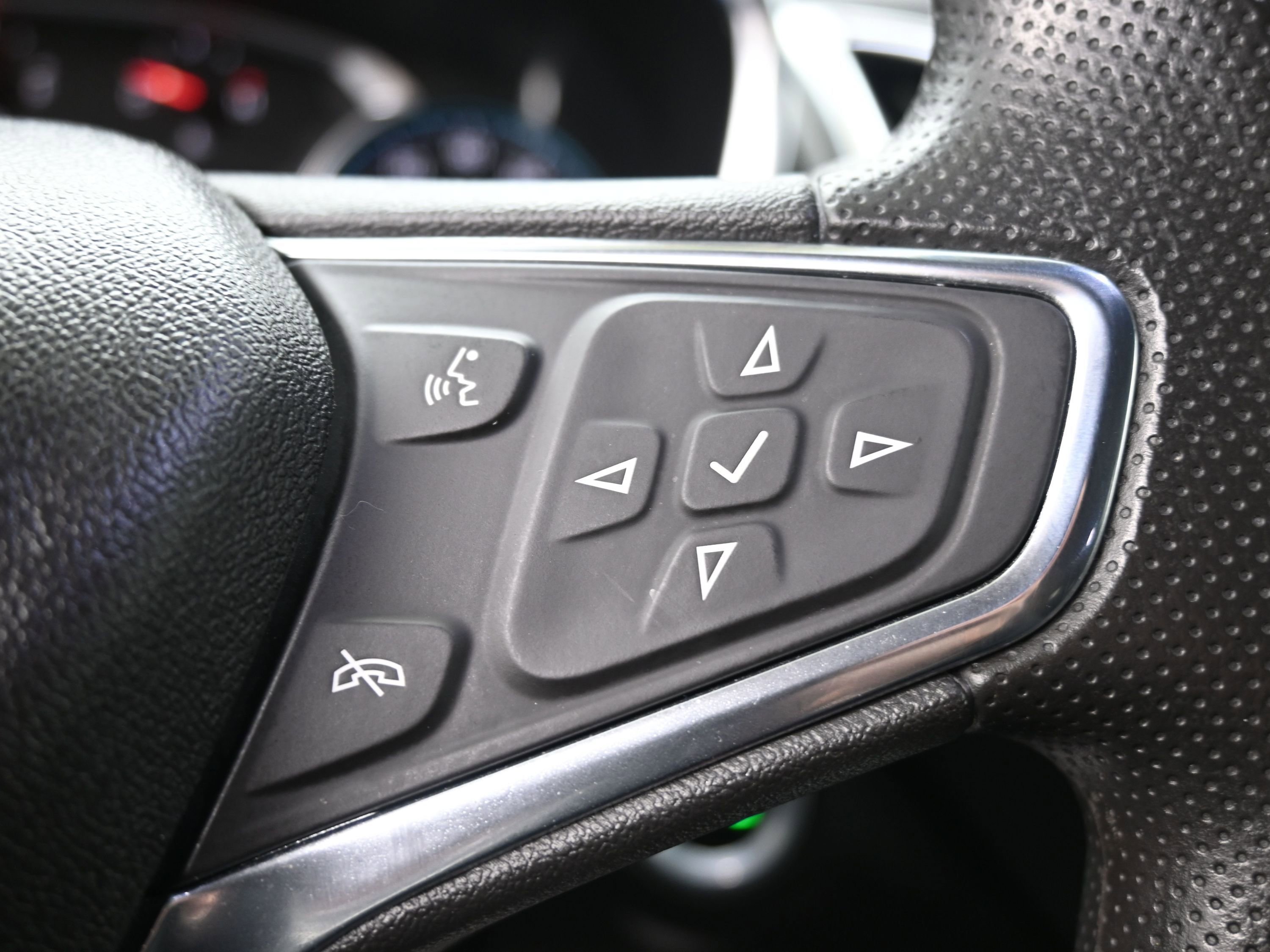 Used 2019 Chevrolet Equinox LT image 24