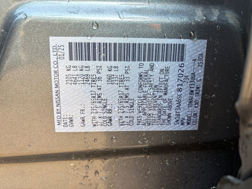 Used 2025 Nissan Rogue S image 29