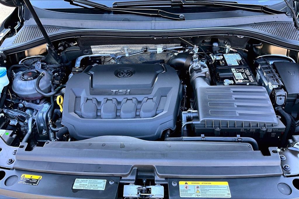 Used 2024 Volkswagen Tiguan Wolfsburg Edition image 20