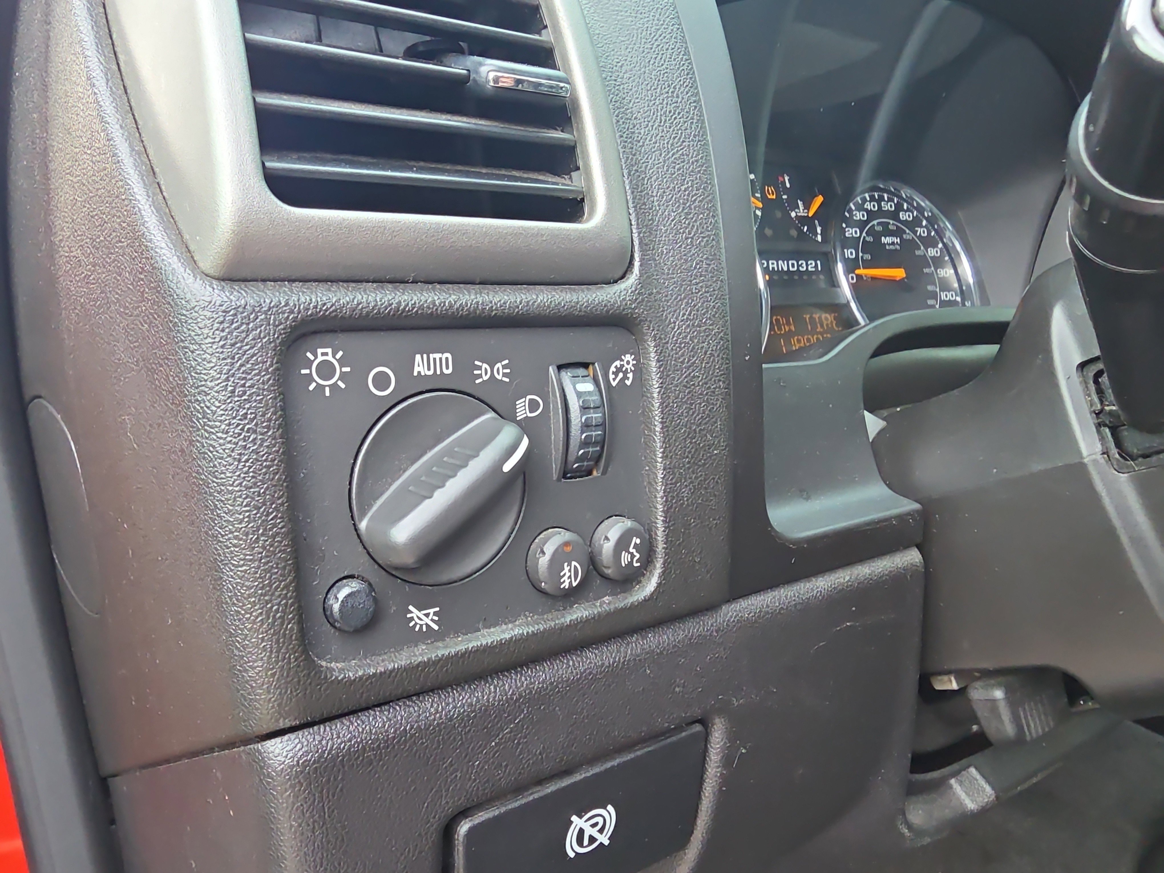 Used 2012 Chevrolet Colorado LT w/ Bodyguard Package image 15