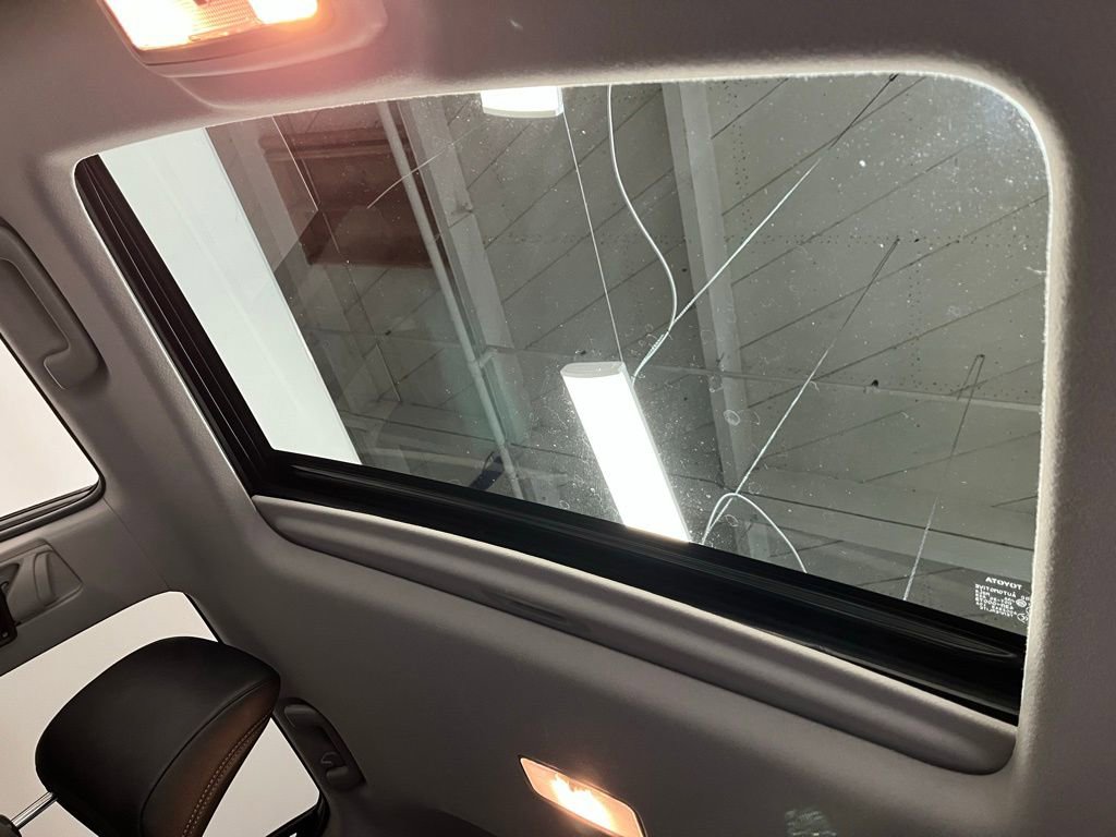 Used 2022 Toyota 4Runner Limited image 10