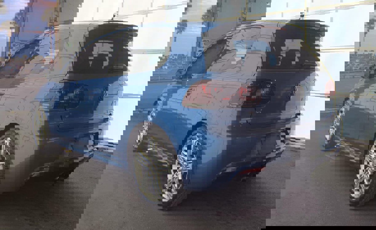 Used 2012 Volkswagen Golf R 2-Door image 9