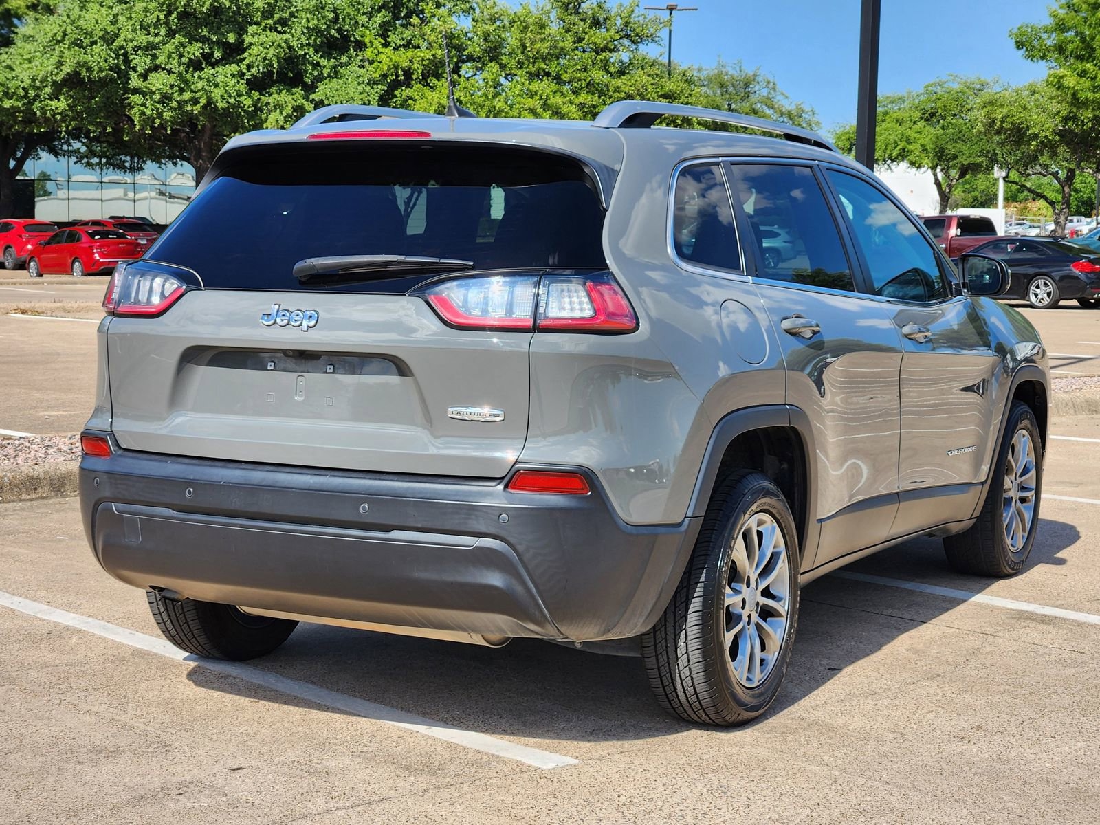 Used 2021 Jeep Cherokee Latitude Plus image 6