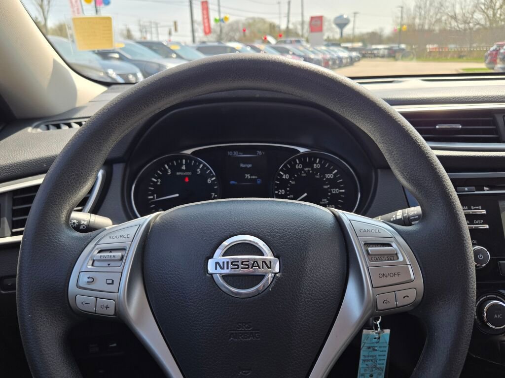 Used 2015 Nissan Rogue S AWD/4WD image 28