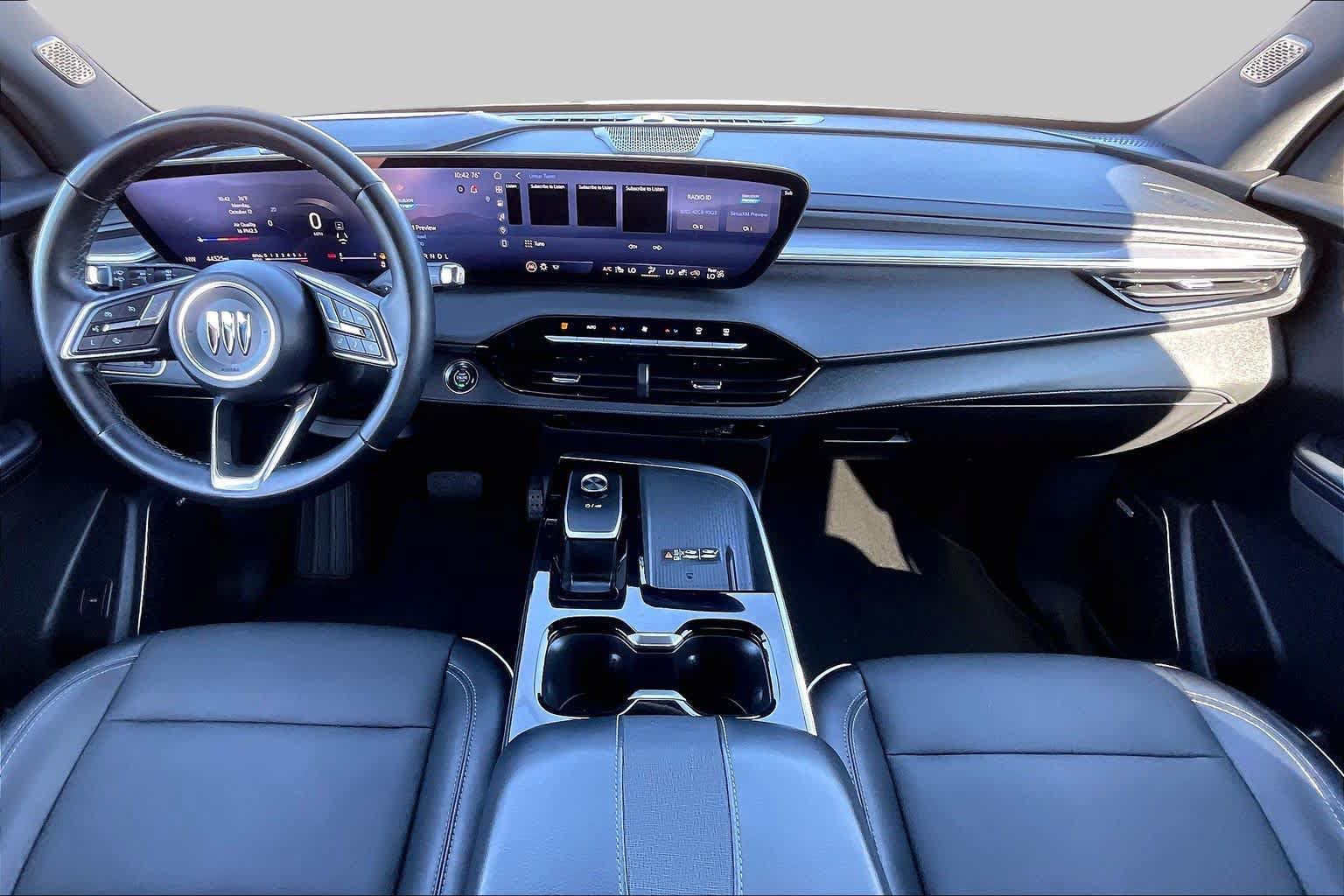 Used 2025 Buick Enclave Preferred FWD image 14