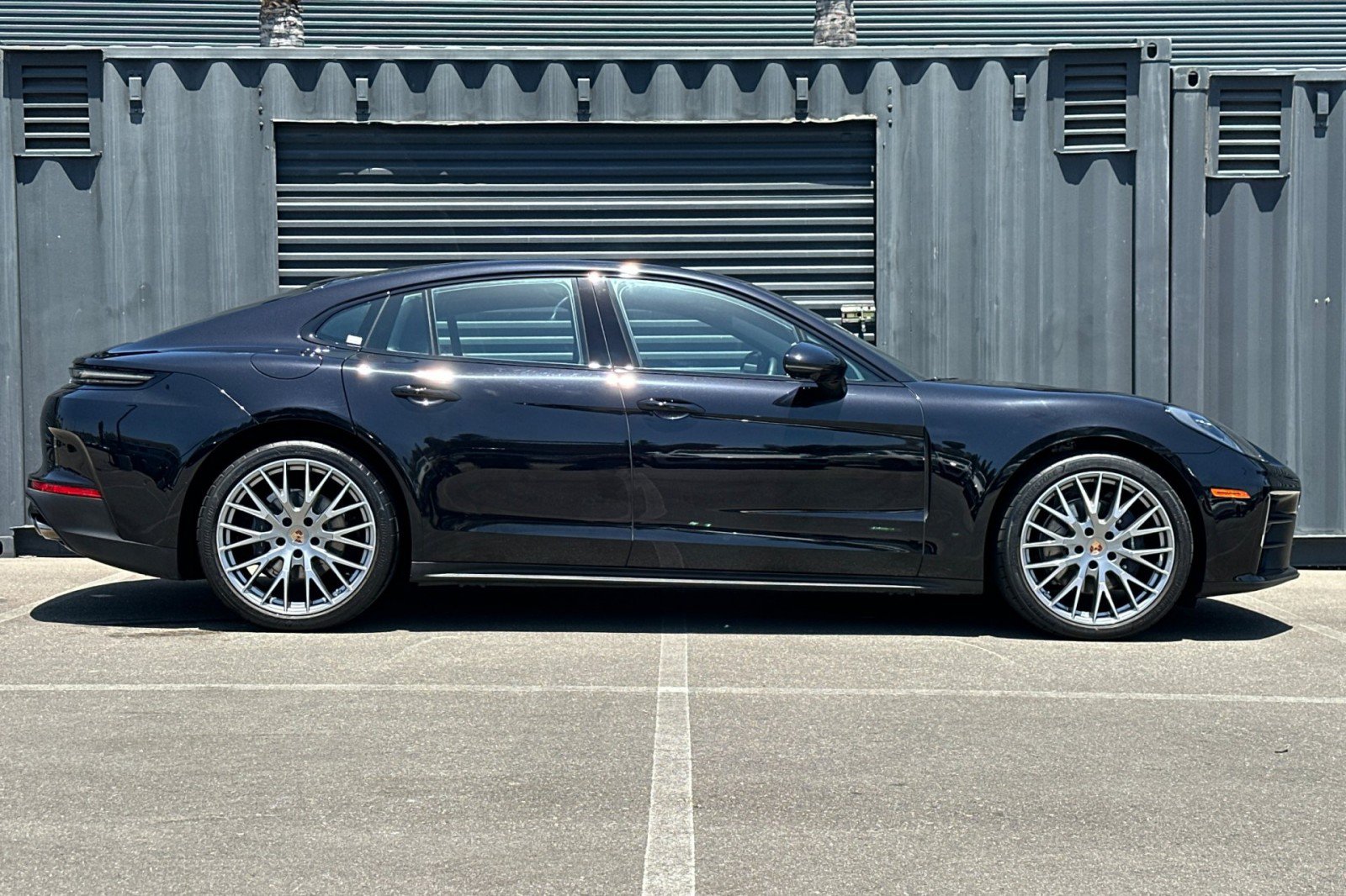 Used 2026 Porsche Panamera image 9