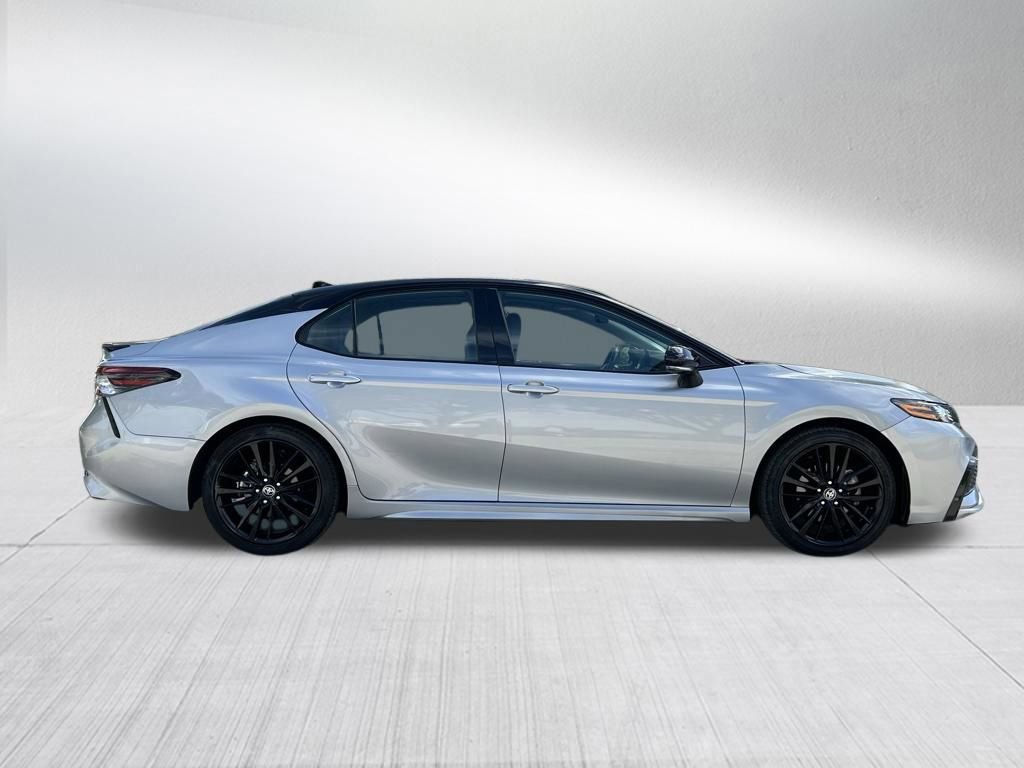 Used 2023 Toyota Camry XSE FWD image 4