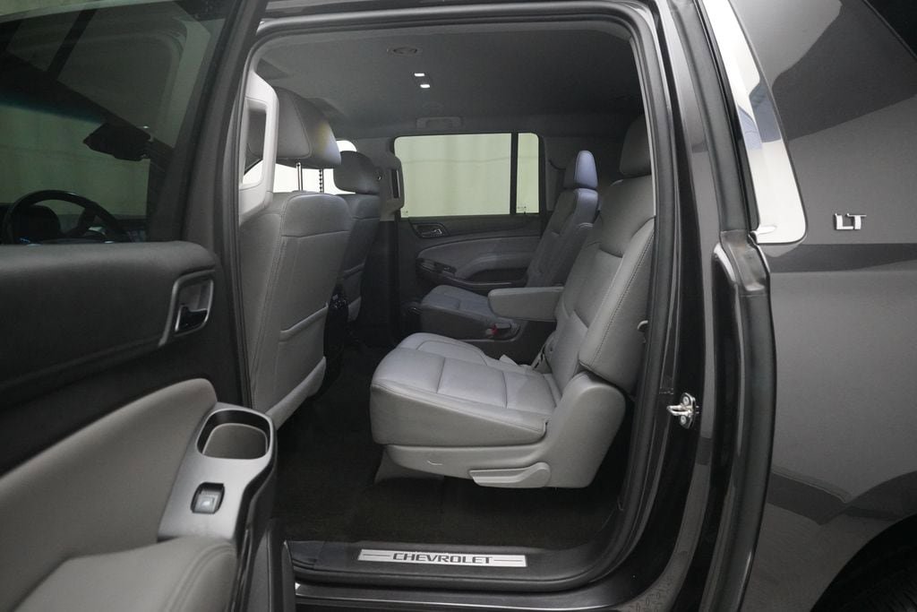 Used 2017 Chevrolet Suburban LT w/ Luxury Package AWD/4WD image 16