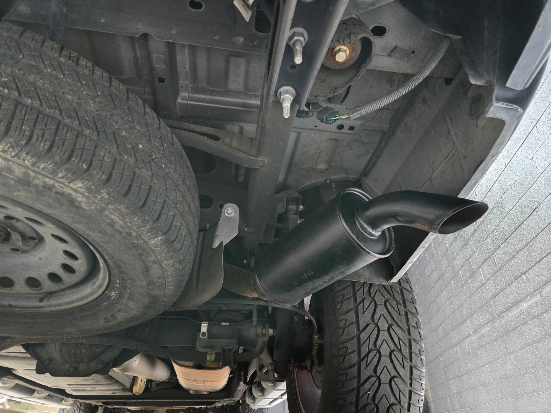 Used 2012 Chevrolet Avalanche LT w/ All-Star Edition image 16