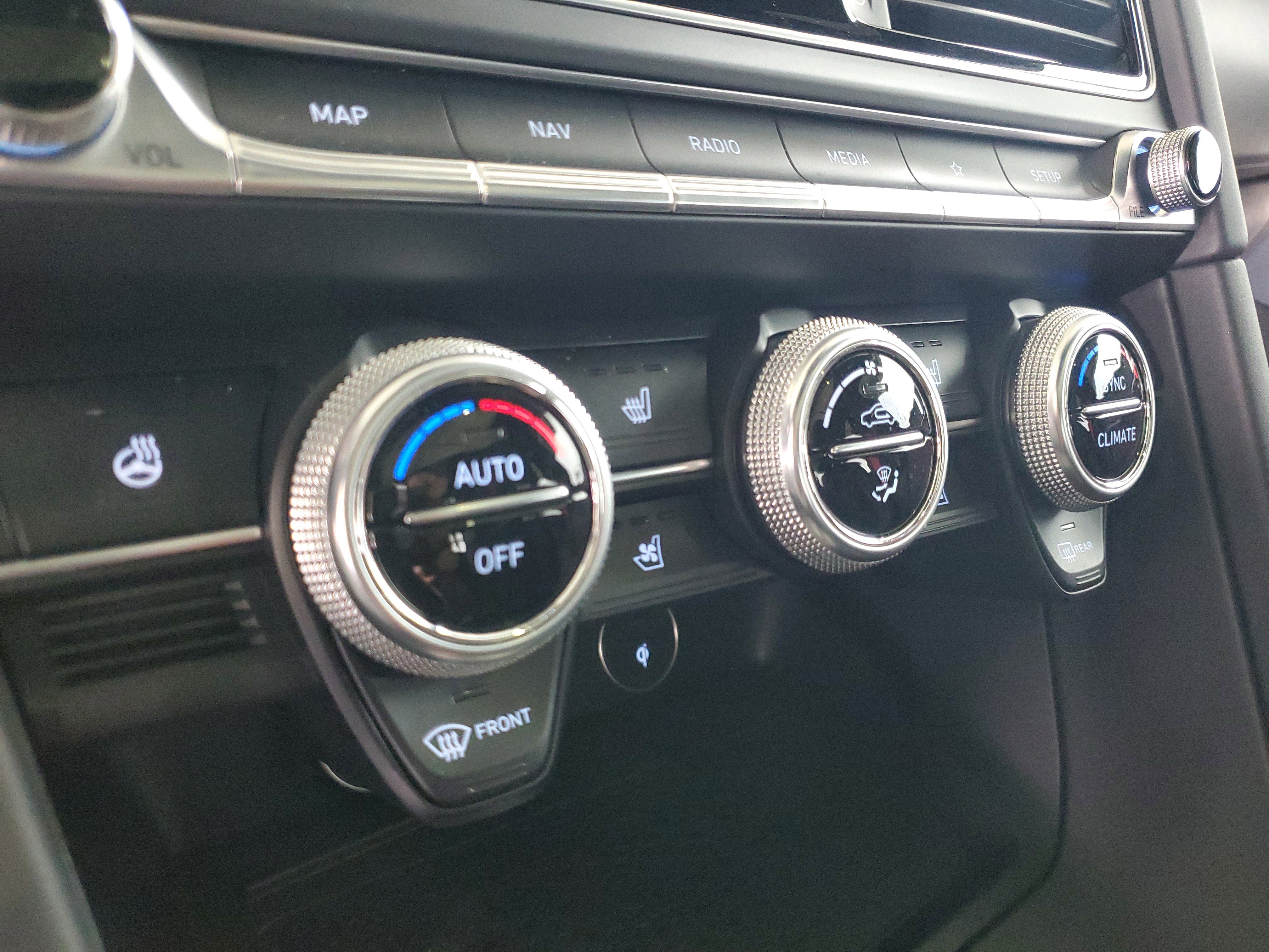 Used 2023 Genesis G70 3.3T w/ Sport Prestige Package AWD/4WD image 27