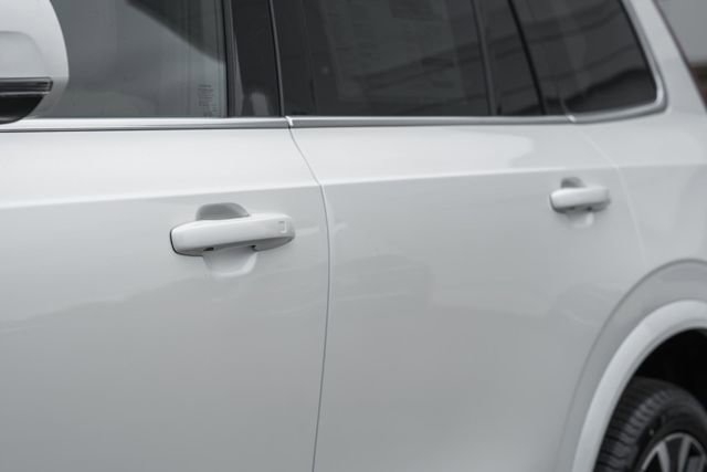 New 2026 Volvo XC90 B5 Ultra image 16