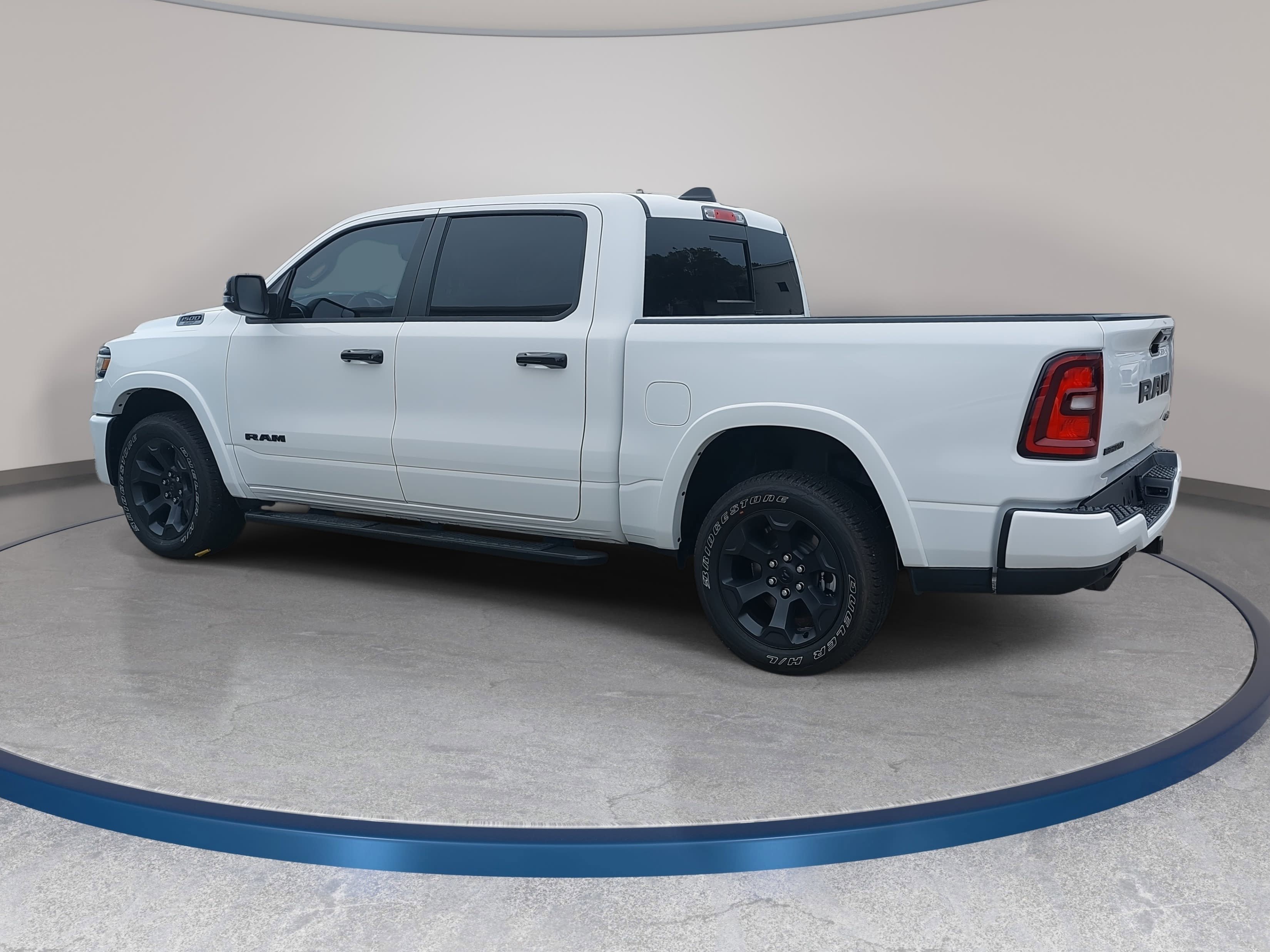 Used 2025 RAM 1500 Big Horn AWD/4WD image 7