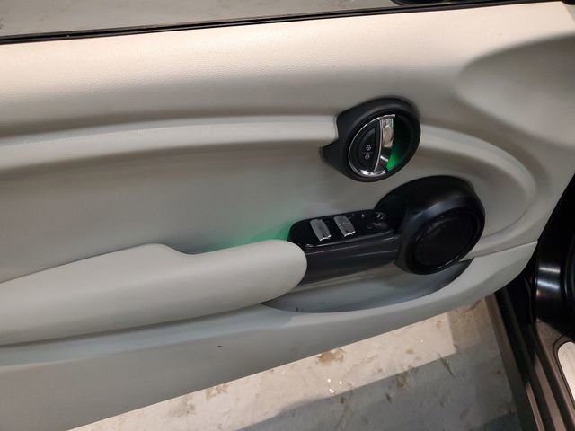 Used 2017 MINI Cooper Convertible image 18