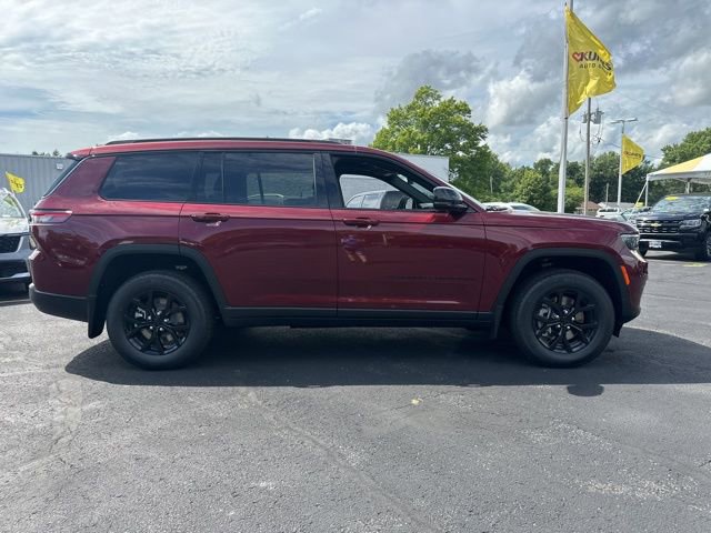 New 2025 Jeep Grand Cherokee L Altitude image 5