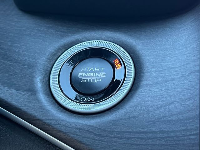 New 2025 Jeep Grand Cherokee Limited w/ Black Appearance Package image 33