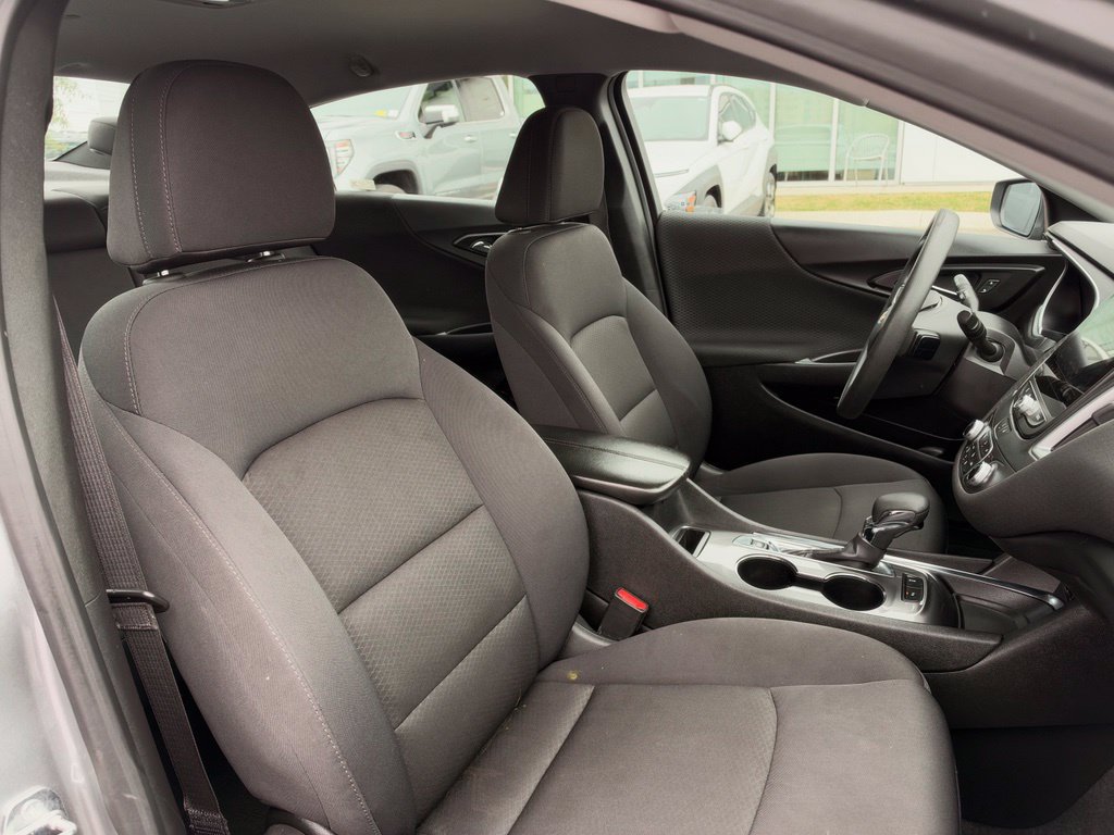 Used 2024 Chevrolet Malibu LT FWD image 15