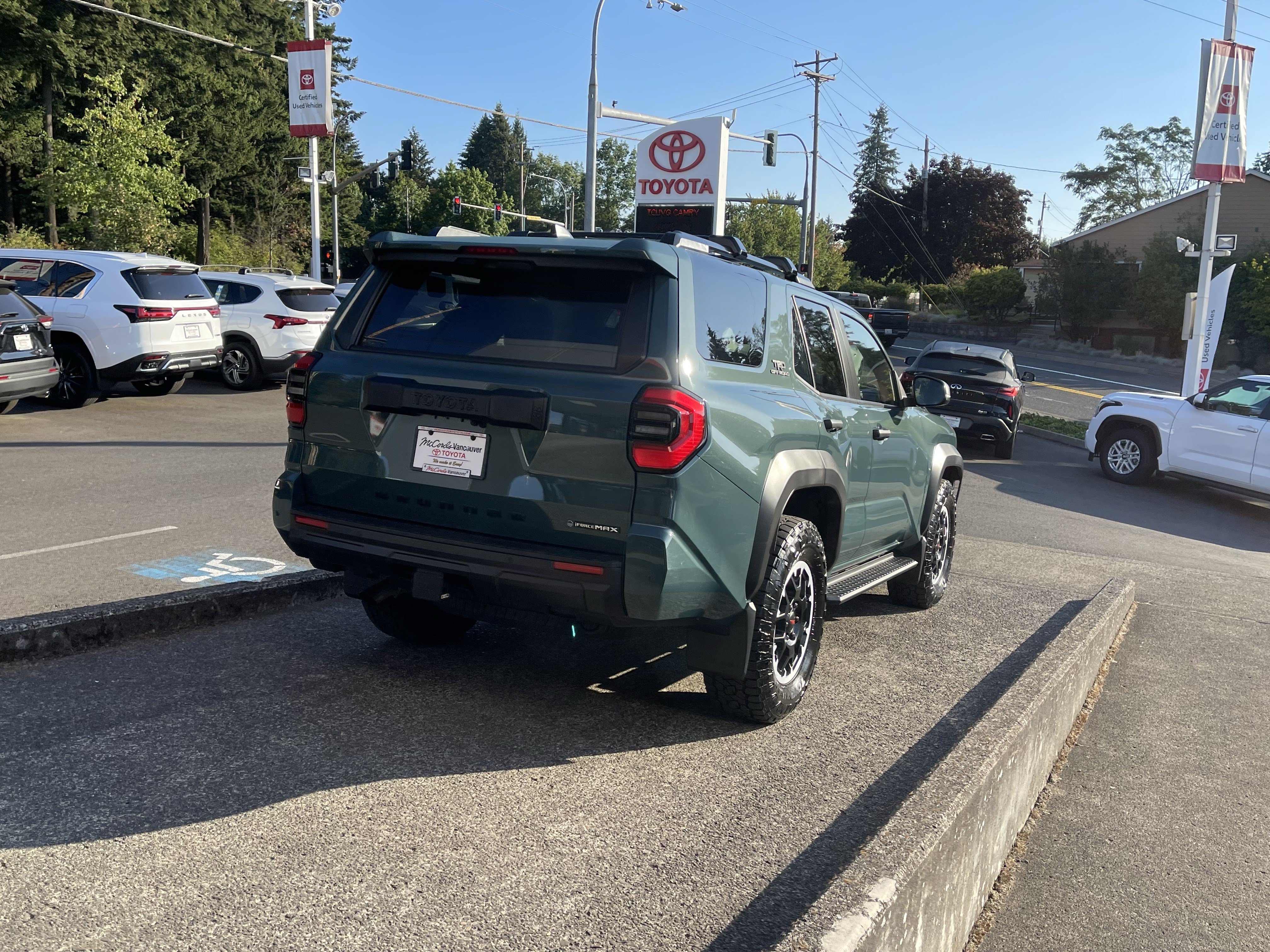 Certified 2025 Toyota 4Runner TRD Off-Road AWD/4WD image 6