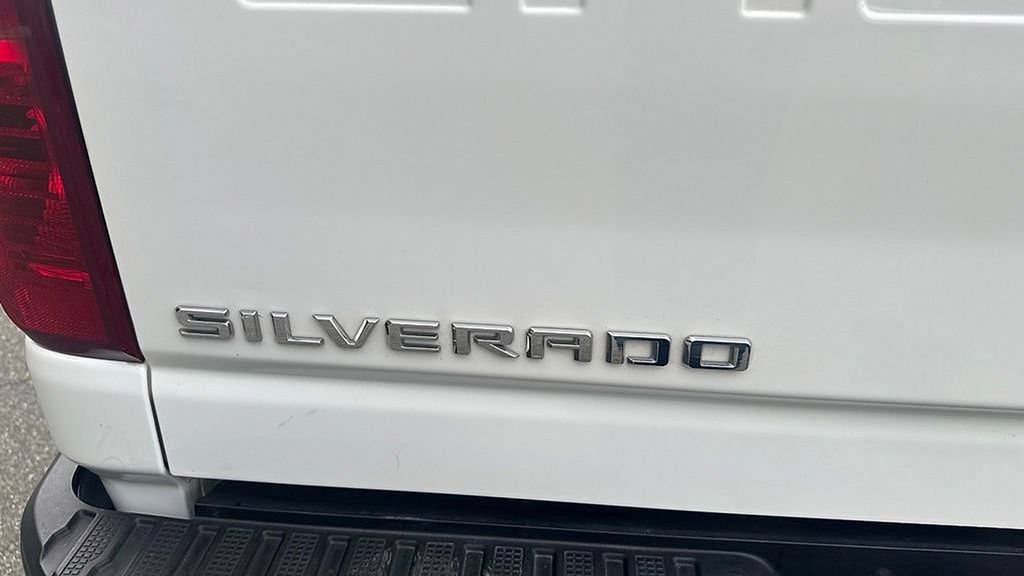 Used 2021 Chevrolet Silverado 2500 Custom w/ Custom Value Package AWD/4WD image 8