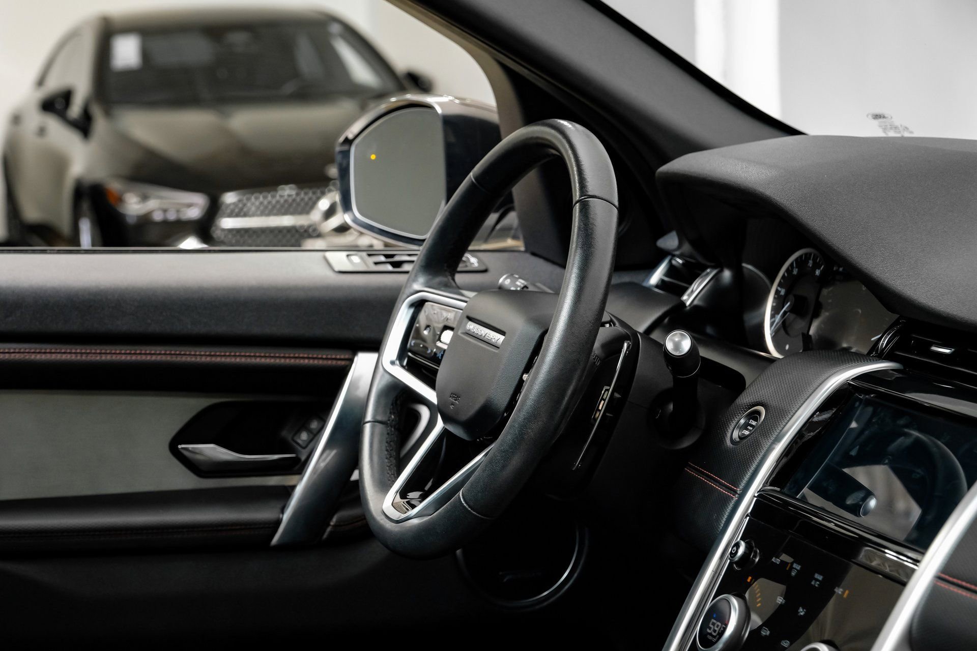 Used 2023 Land Rover Discovery Sport S R-Dynamic image 18