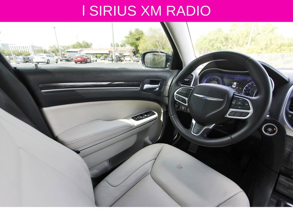Used 2017 Chrysler 300 Limited image 9