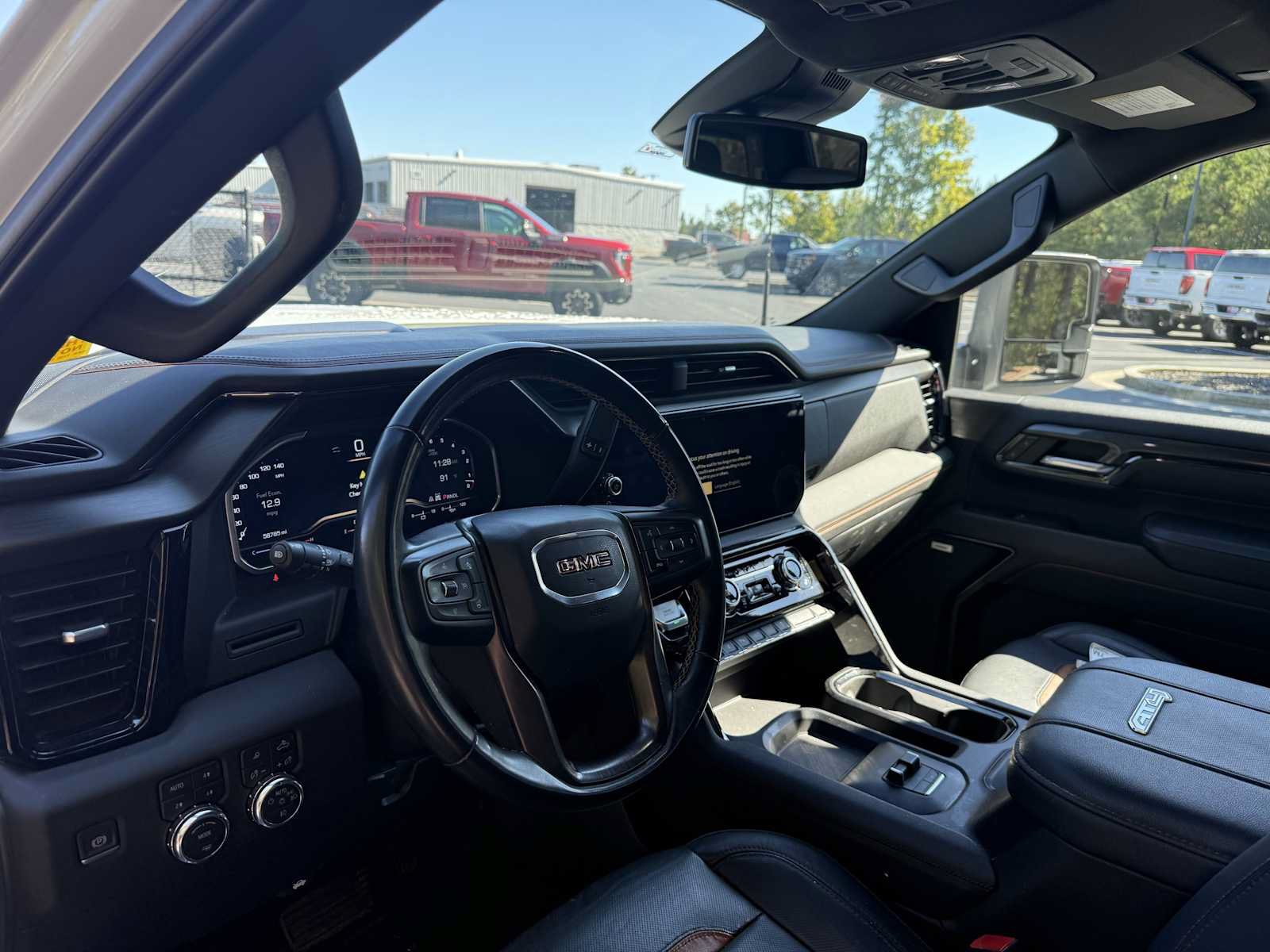Used 2024 GMC Sierra 2500 AT4 w/ AT4 Preferred Package AWD/4WD image 12