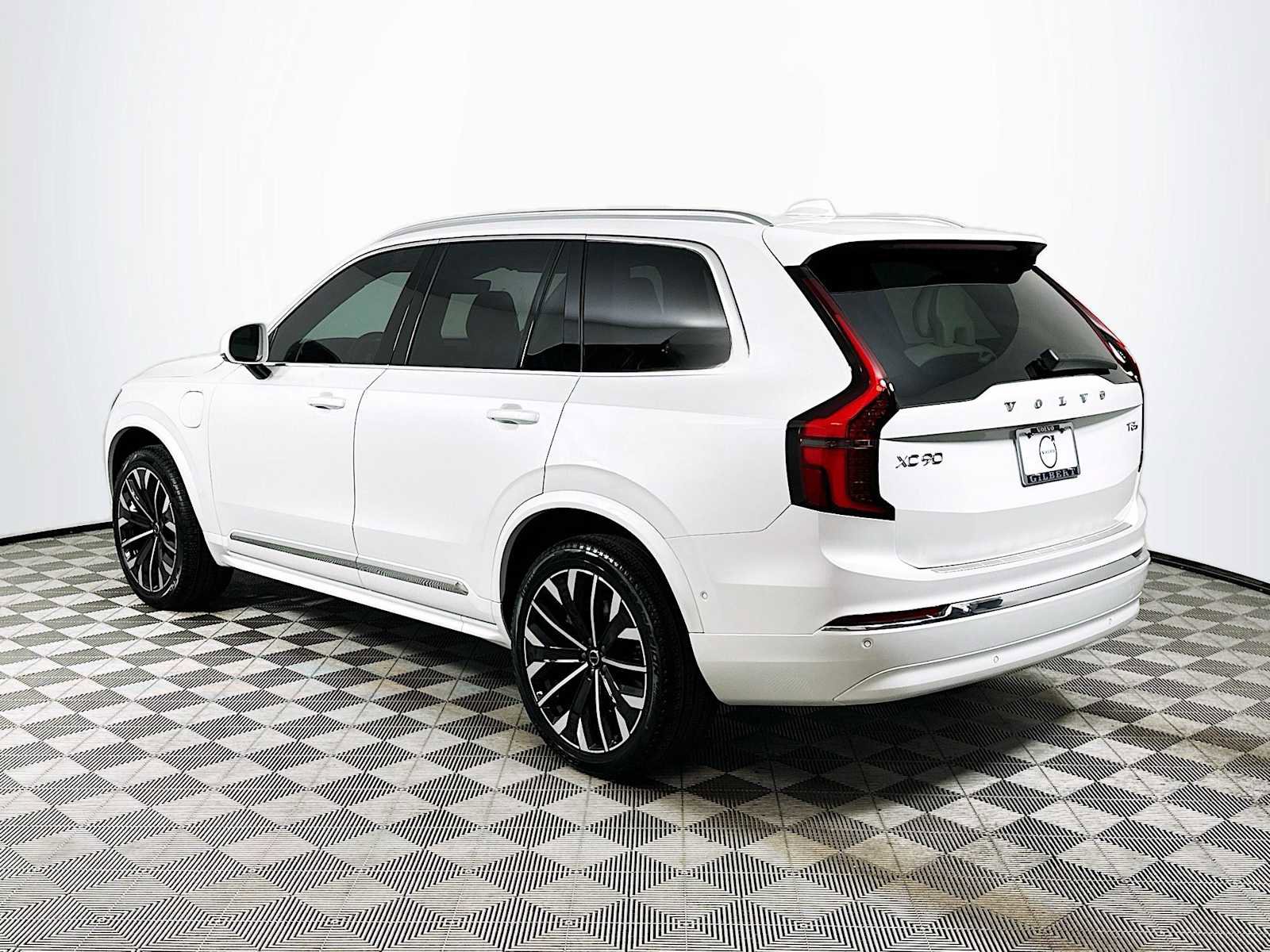 New 2026 Volvo XC90 T8 Ultra w/ Protection Package Premier image 5