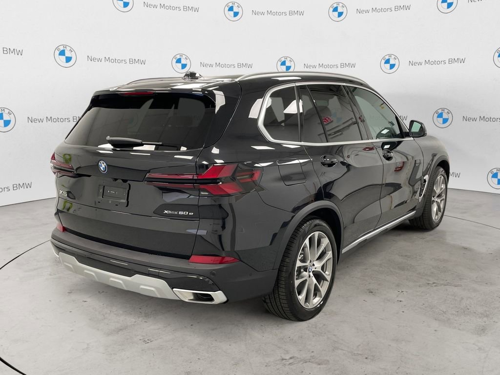 New 2026 BMW X5 xDrive50e AWD/4WD image 4