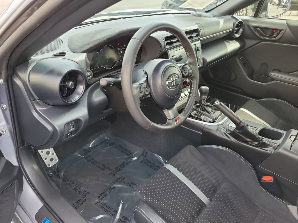 Used 2024 Toyota GR86 Premium image 10