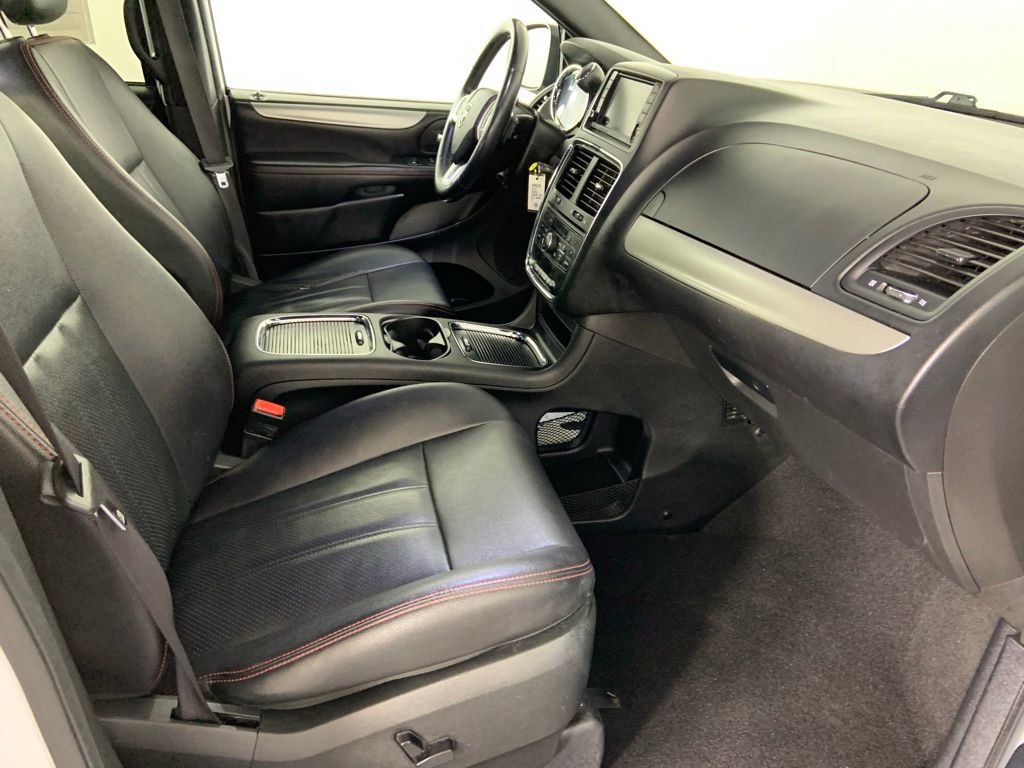 Used 2019 Dodge Grand Caravan GT FWD image 16