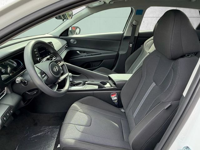 New 2026 Hyundai Elantra SE w/ Cargo Package image 4