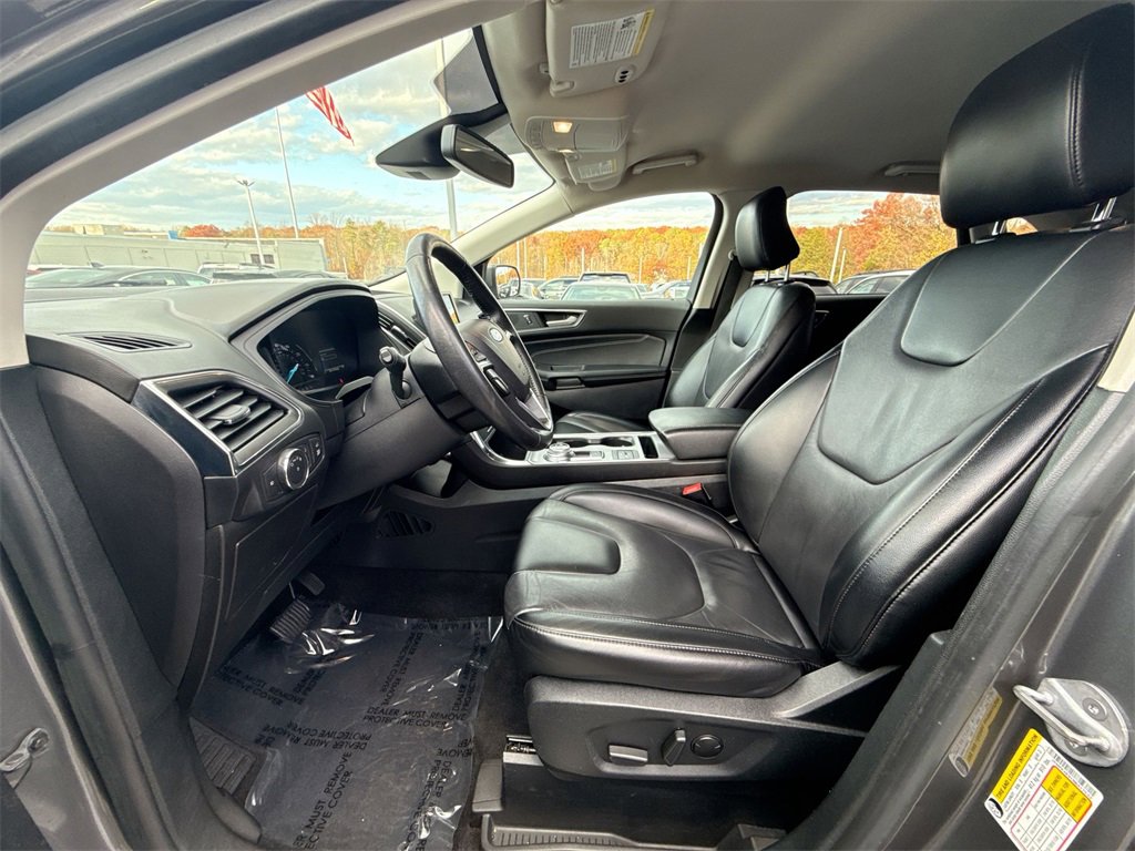 Used 2022 Ford Edge Titanium image 13