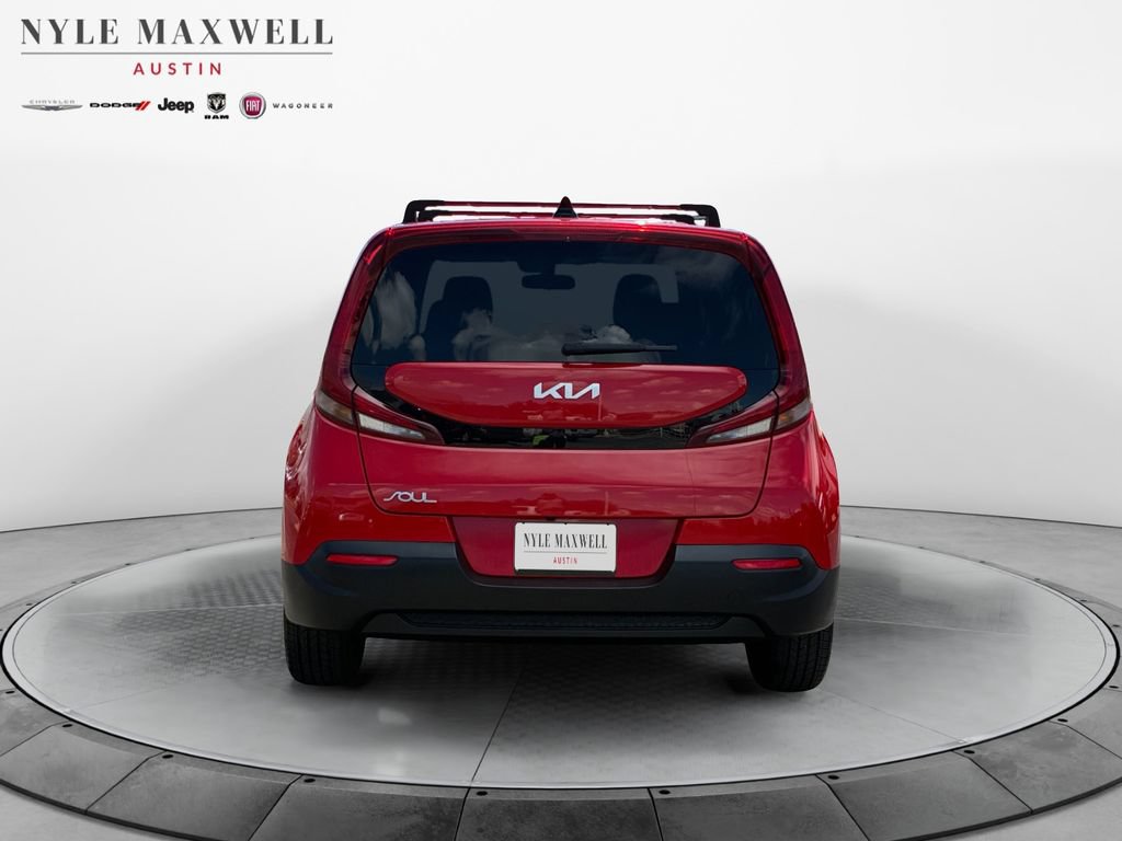 Used 2022 Kia Soul LX FWD image 15