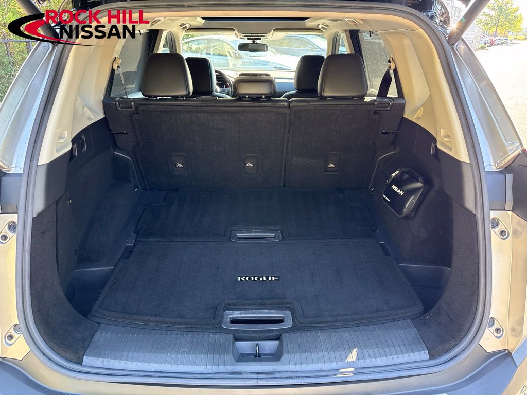 Used 2022 Nissan Rogue Platinum w/ Head-Up Display Package FWD image 31