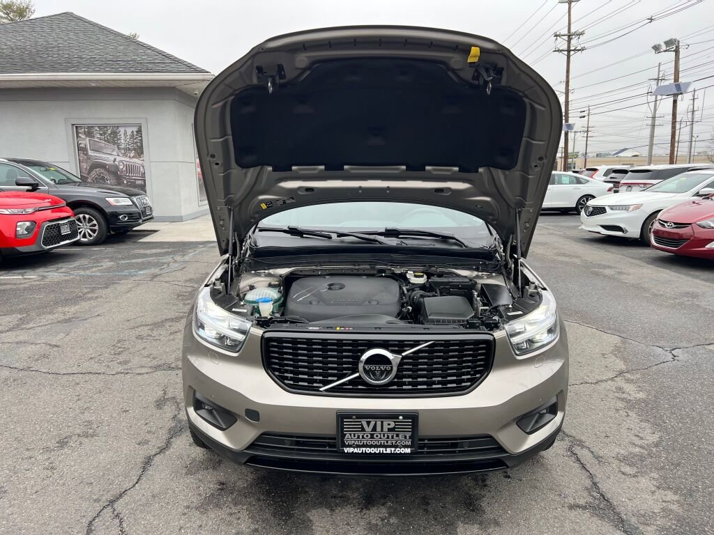 Used 2022 Volvo XC40 T5 R-Design w/ Advanced Package image 35