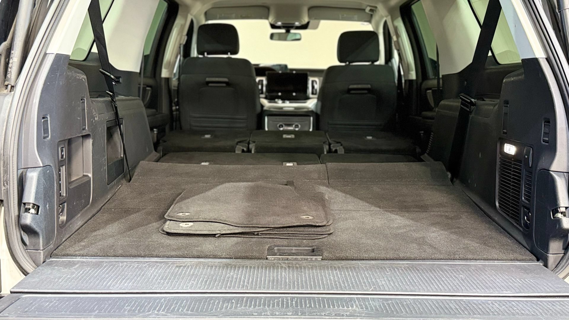 Used 2025 Ford Expedition Max Active AWD/4WD image 45