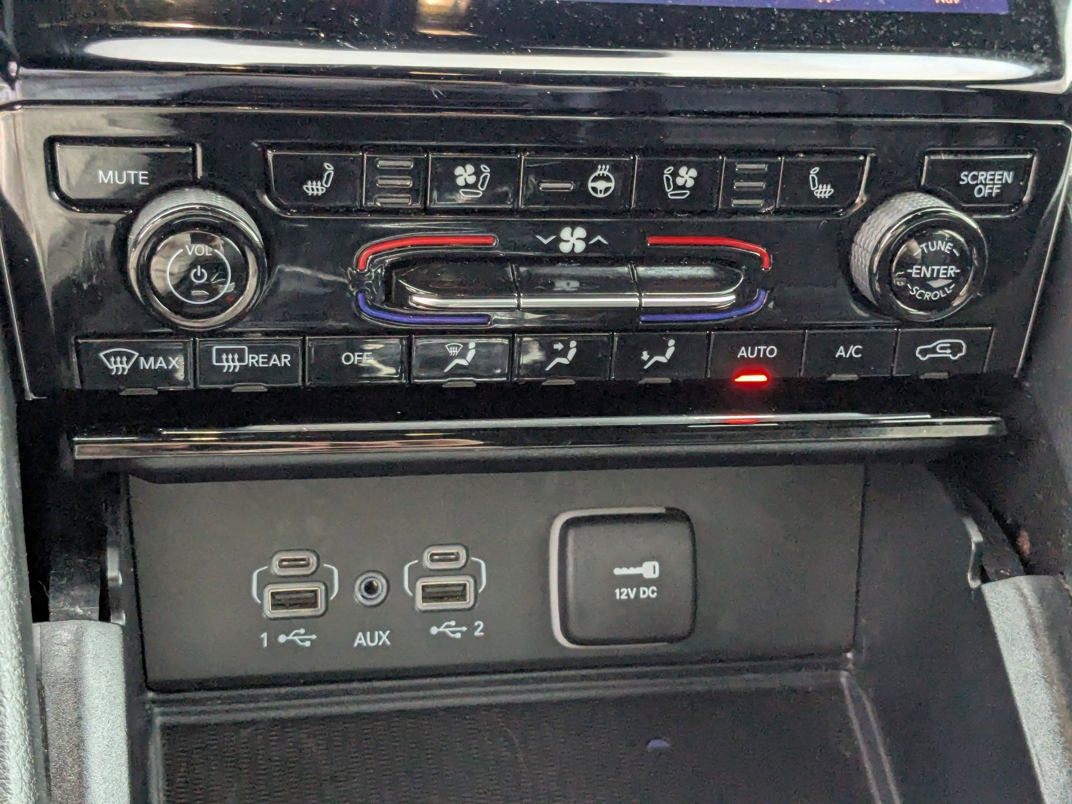 Used 2024 Jeep Grand Cherokee L Limited w/ Luxury Tech Group II image 24