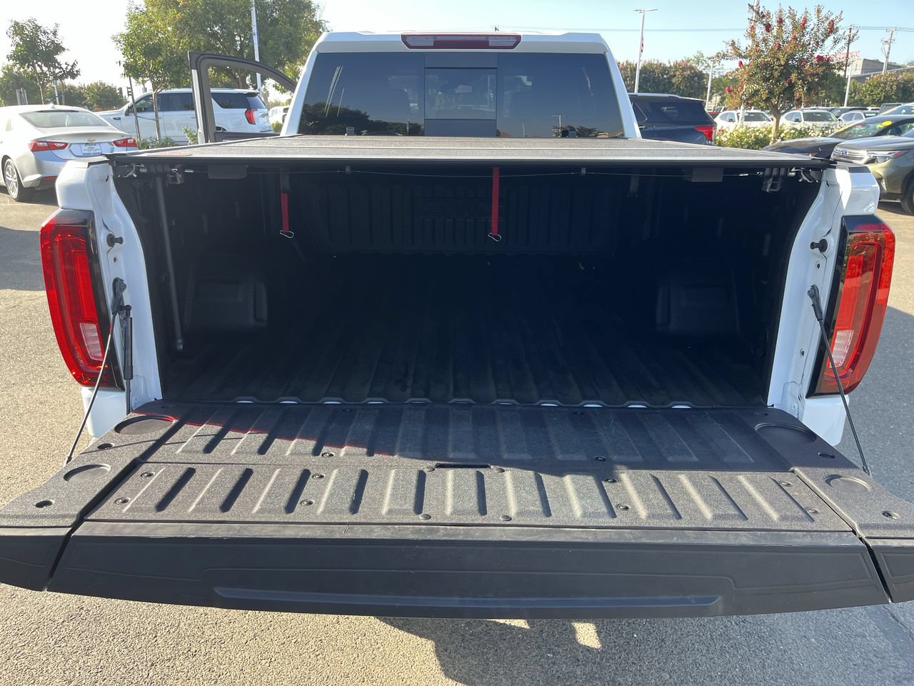 Used 2024 GMC Sierra 1500 SLT w/ SLT Premium Plus Package AWD/4WD image 24