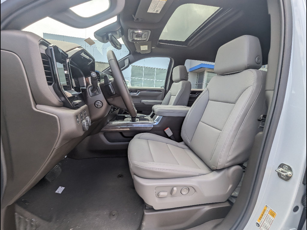 New 2026 Chevrolet Silverado 1500 LTZ w/ Technology Package AWD/4WD image 15