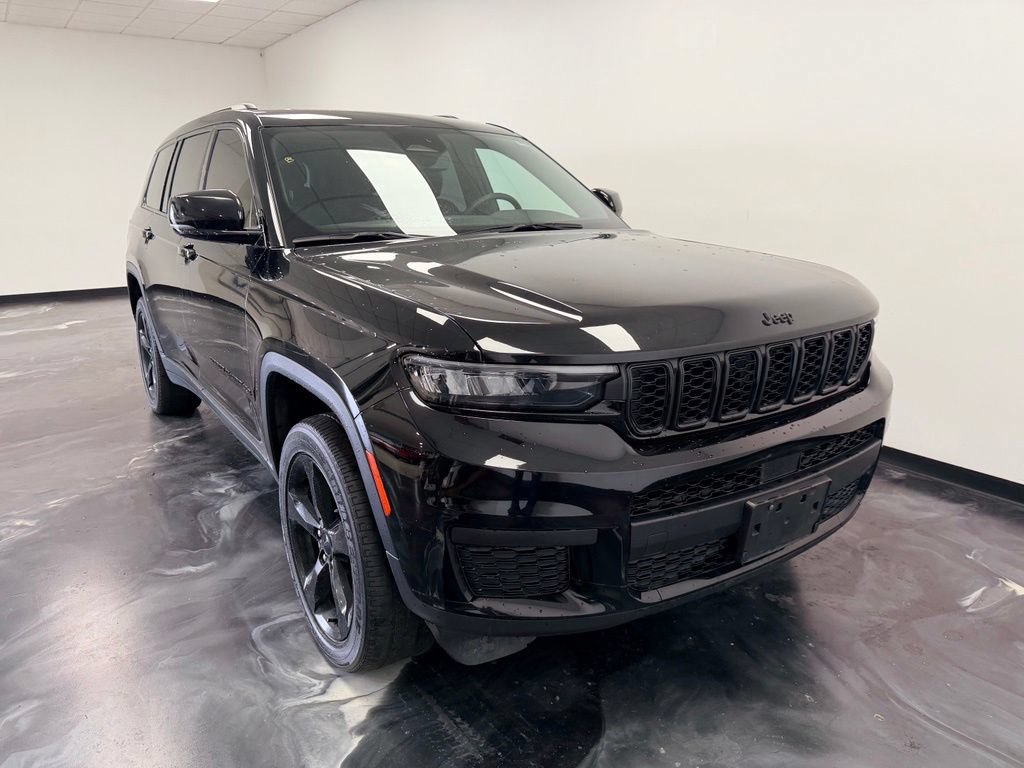 Used 2023 Jeep Grand Cherokee L Laredo AWD/4WD image 26