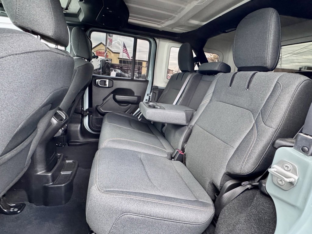 Used 2024 Jeep Wrangler Unlimited image 15